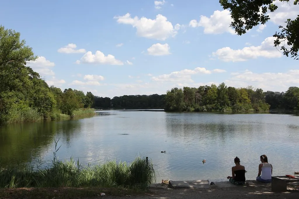 Hotel Azur Waldcamping Auwaldsee à Ingolstadt 3*,