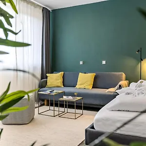 Luxomes - Spacious For 4 - Kitchen - Parking Apartment