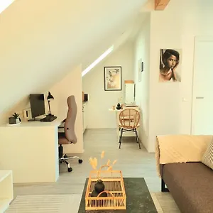 Homestay-stylish, Zentral- Loft Apartment-parking Apartment